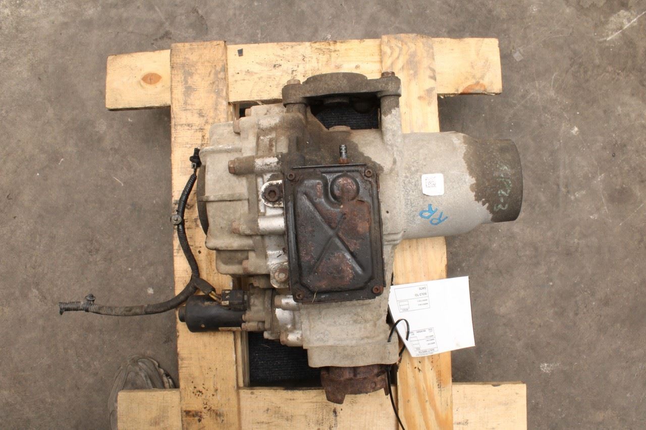 2014-18 Jeep Cherokee Limited 3.2L 4x4 Rear Differential Carrier 3.21 ratio 86K - Alshned Auto Parts