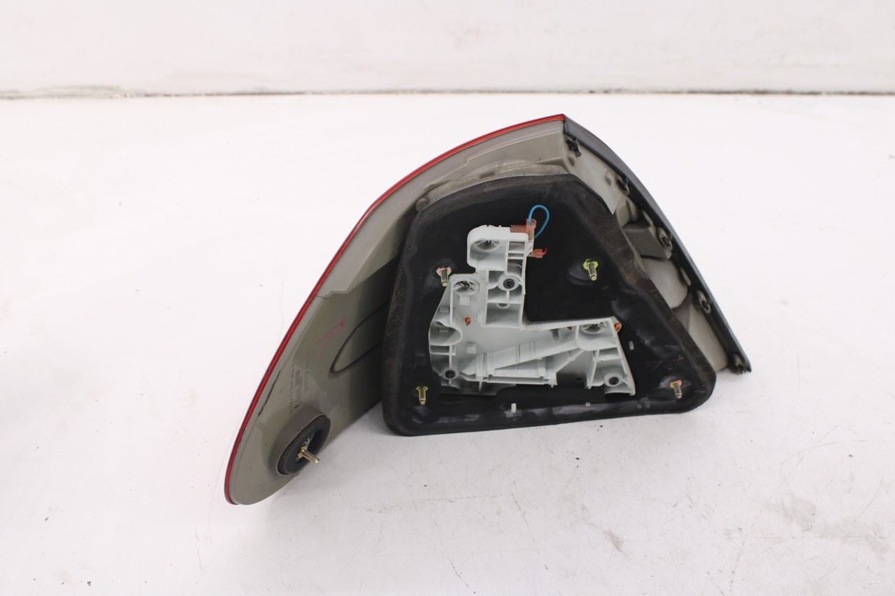 03-06 Mercedes-Benz E500 Rear Right Passenger Side Tail Light Lamp 211-820-06-64 - Alshned Auto Parts