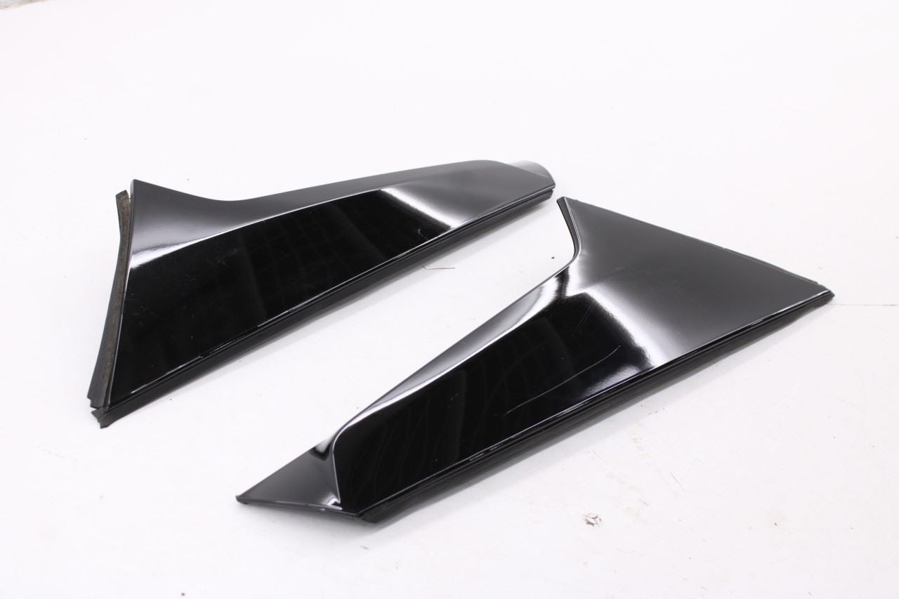 18-24 Chevrolet Equinox LT Rear Right and Left Liftgate Side Aero Trim 842142272