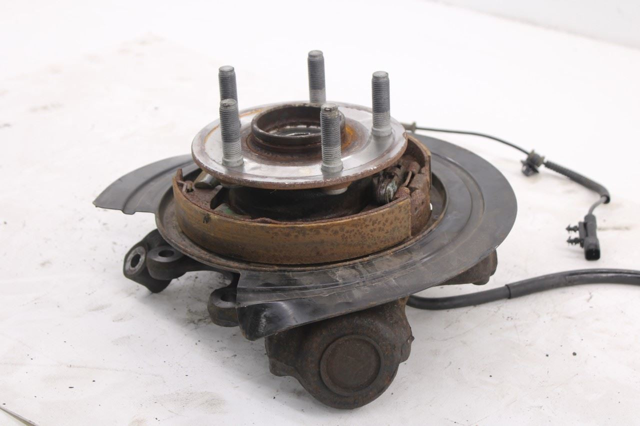 11-15 Dodge Durango SXT AWD Rear Driver Left Side Spindle Knuckle Hub 4877103AD6