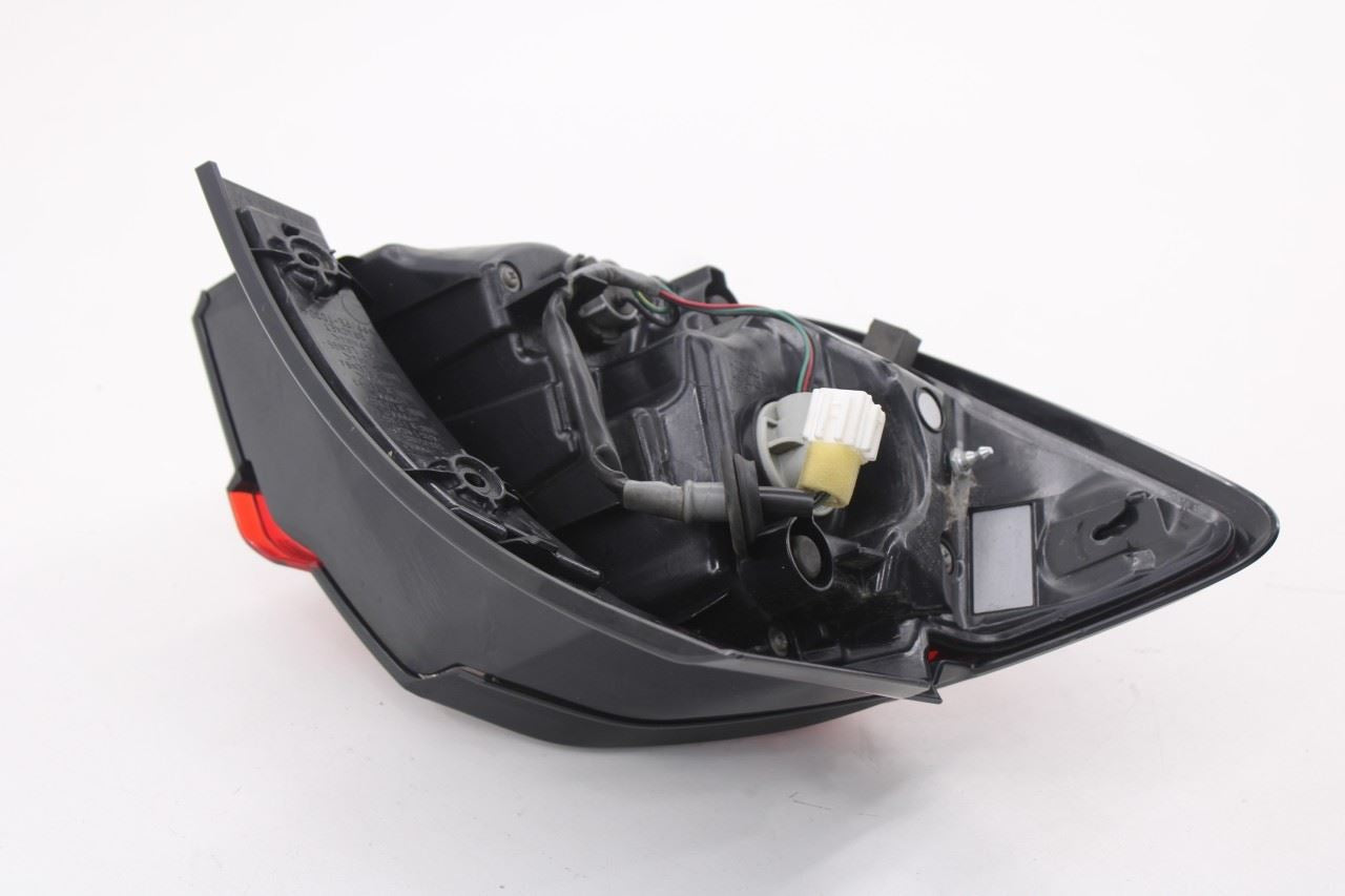 2020-25 Mitsubishi Outlander Sport SE Rear Right Passenger Side Tail Light Lamp7