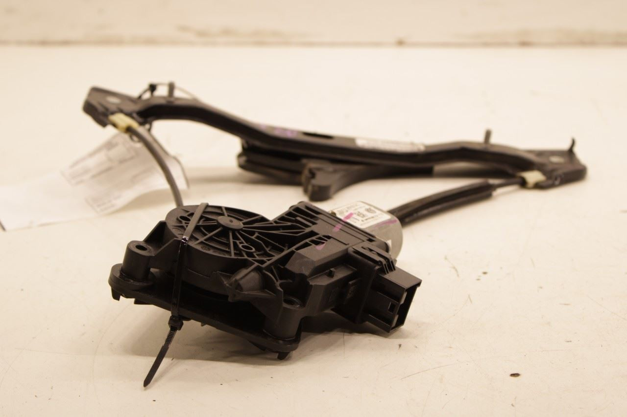 2012-2022 Volkswagen Passat SE Rear Right Side Door Window Regulator w/ Motor3