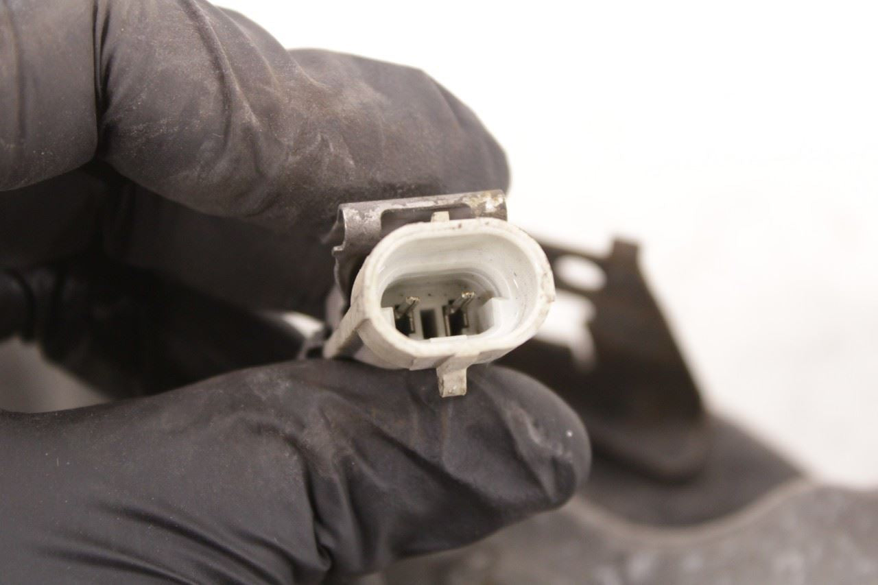 1997-2004 Chevrolet Corvette Rear Right Side Spindle Knuckle Hub 10332530 OEM - Alshned Auto Parts