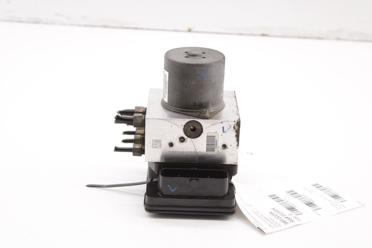 2015-2022 Jeep Grand Cherokee Overland ABS Anti Lock Brake Pump Control Module2