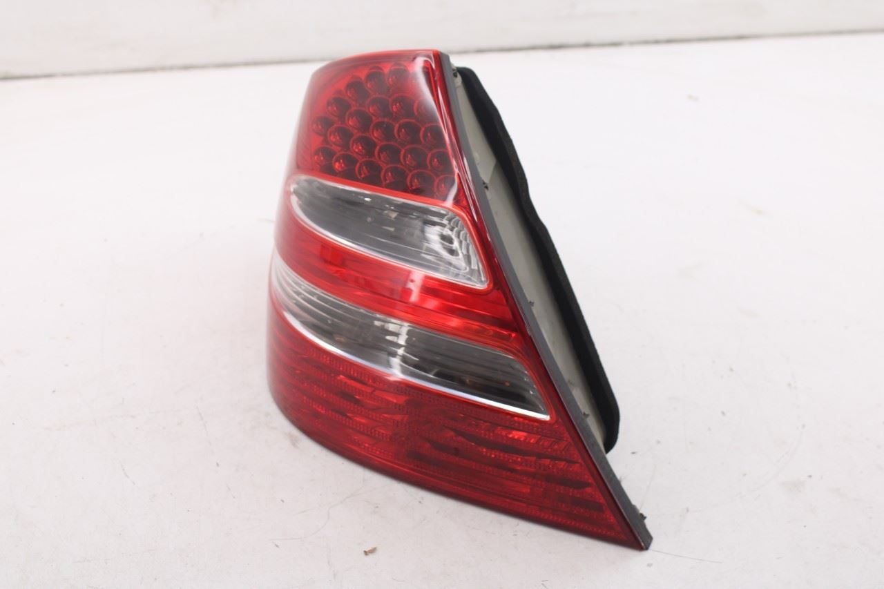 2003-2006 Mercedes-Benz E500 Rear Left Driver Side Tail Light Lamp 211-820-05-64 - Alshned Auto Parts