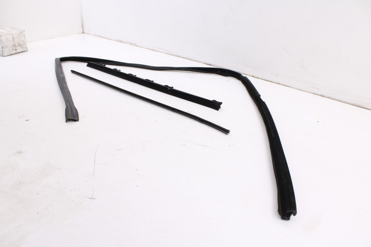 03-12 Land Rover Range Rover HSE Front LH Door Run Channel w/ Belt Weatherstrips - Alshned Auto Parts