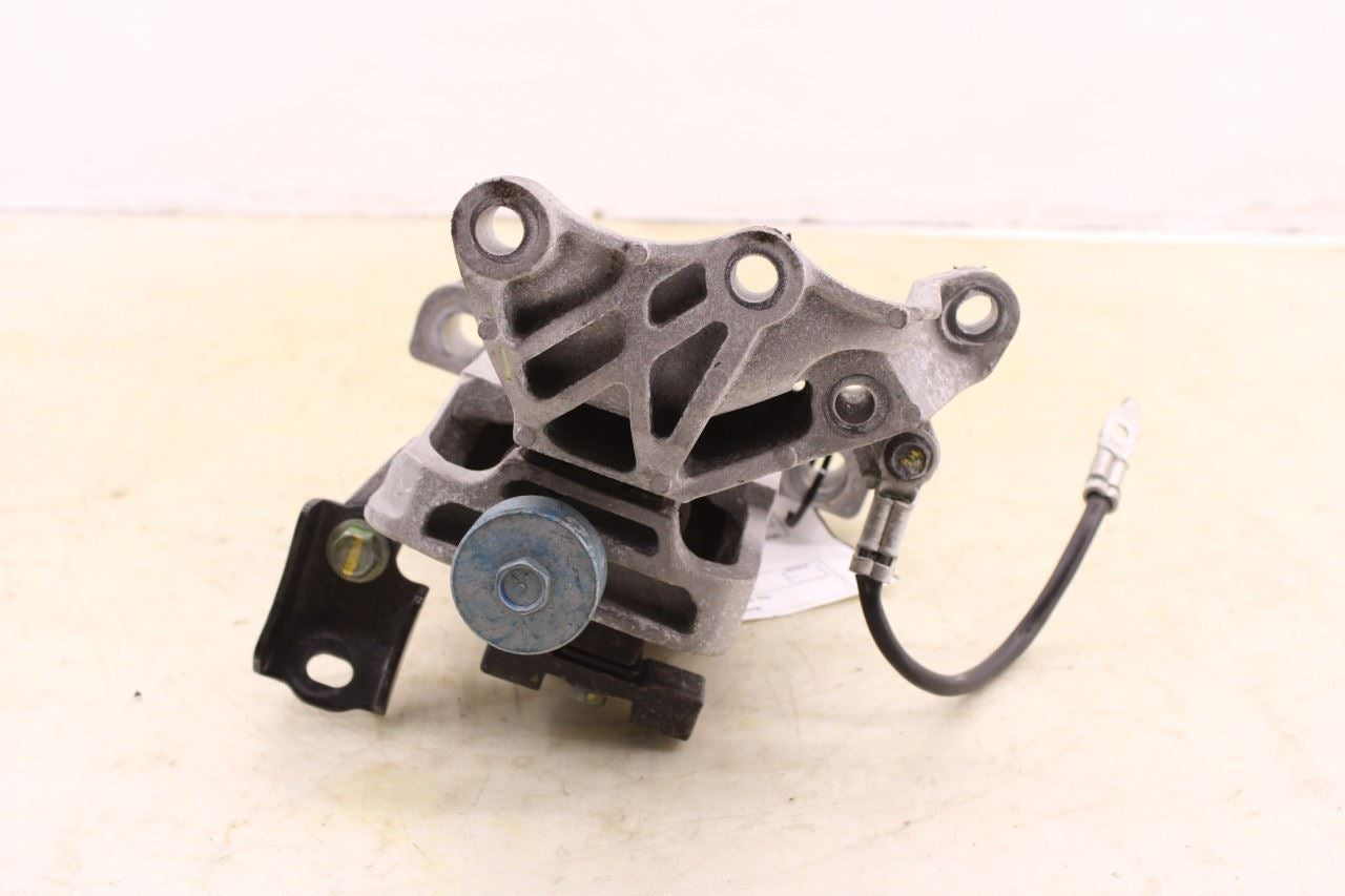 19-25 Infiniti QX50 LUXE 2.0L FWD Right Side Upper Engine Support Mount Bracket - Alshned Auto Parts