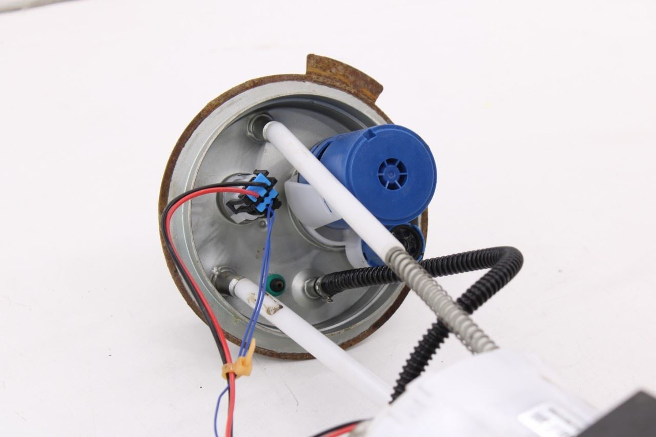 2014-2018 Chevrolet Silverado 1500 2WT 4.3L In Tank Fuel Pump Assembly 135134078