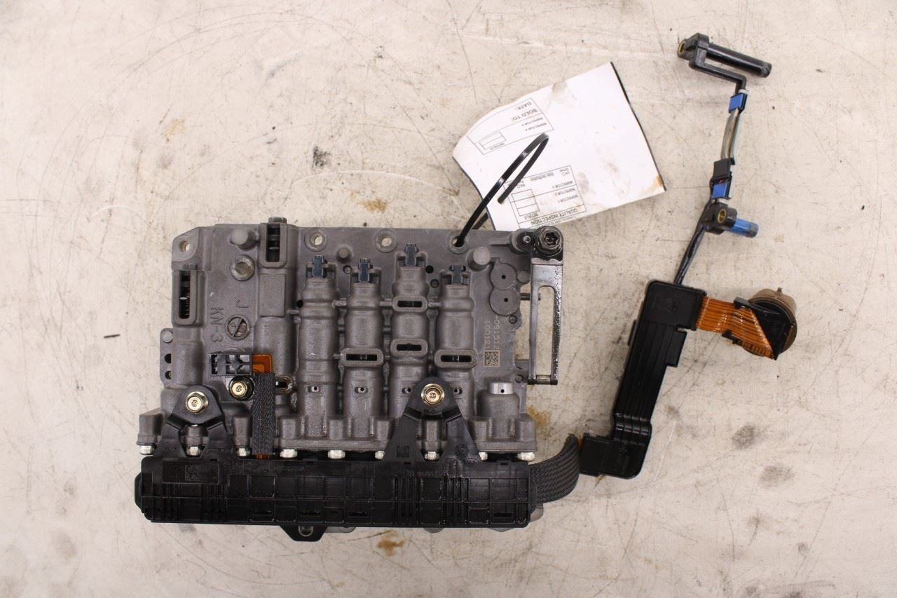 2016-2020 Kia Optima EX 2.4L FWD 6-Spd Auto Transmission Valve Body with Oil Pan2