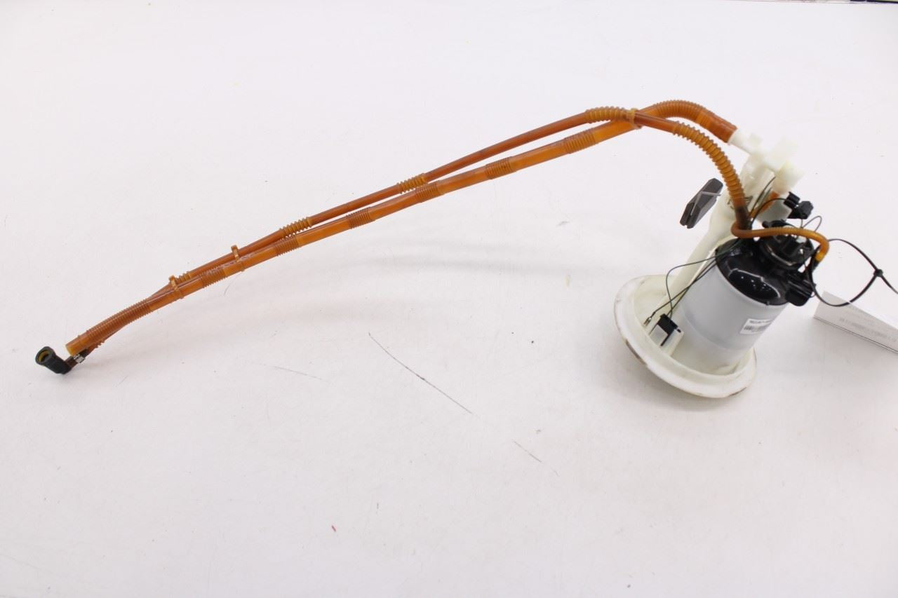 2010-2012 Mercedes-Benz E350 4Matic 3.5L In Tank Left Fuel Pump Assy 20447044940