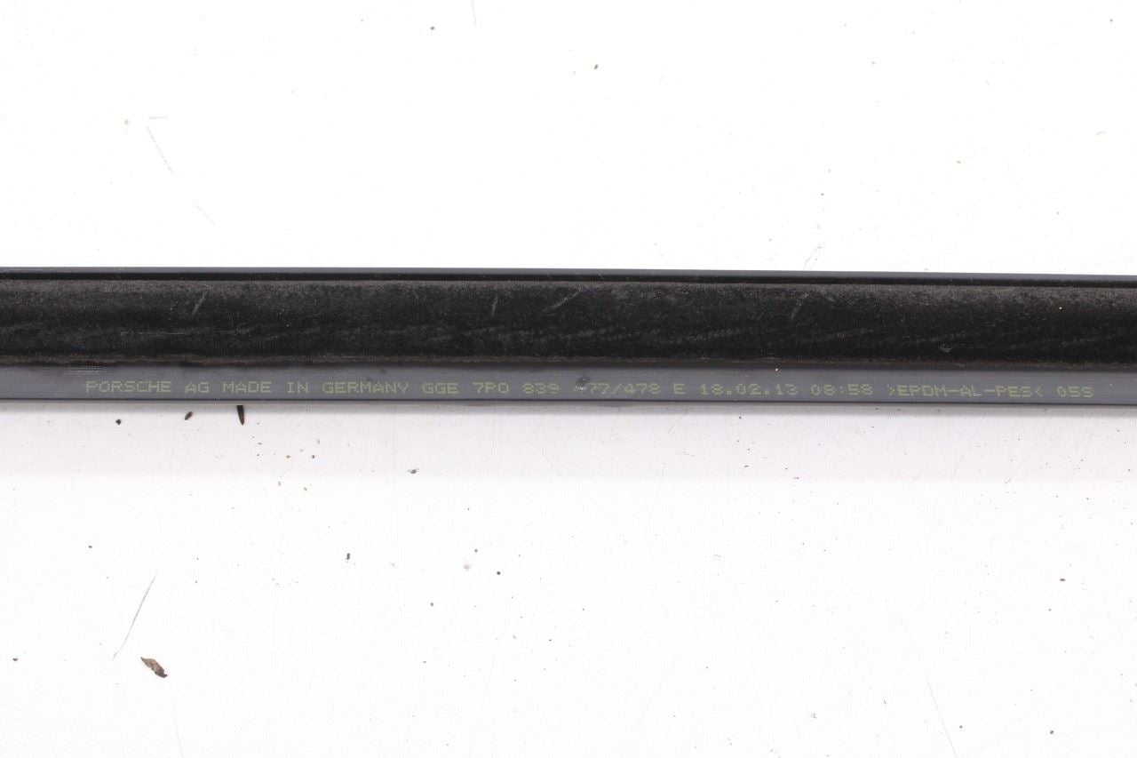 11-18 Porsche Cayenne S Rear Left Door Outer and Inner Belt Molding Weatherstrip12