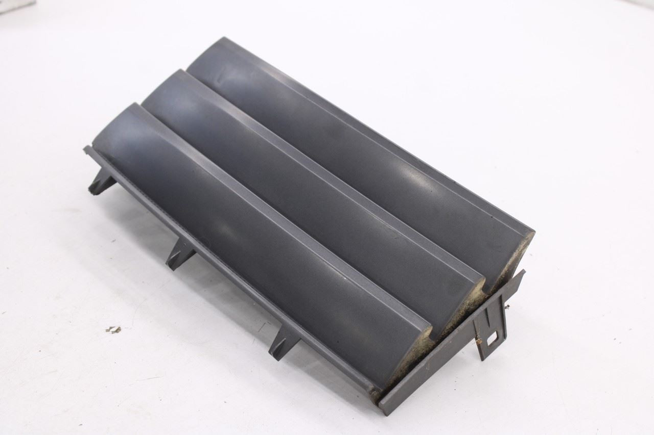 2010 Land Rover Range Rover HSE Front Left Side Fender Vent Grille LR011354 OEM0