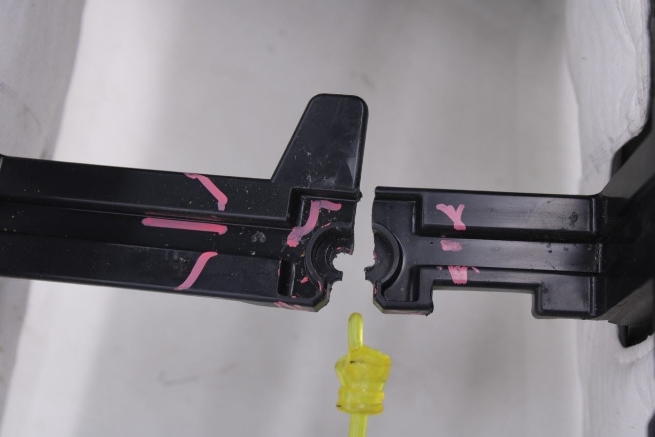 2016-20 Kia Optima EX Center Console Floor Trim Assy w/ USB Charger Port *ReaD* - Alshned Auto Parts