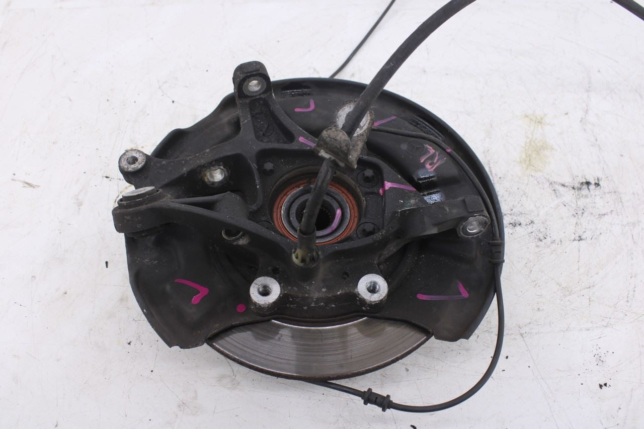 03-06 Mercedes-Benz E500 Rear Left Driver Side Spindle Knuckle Hub 211-350-83-0812