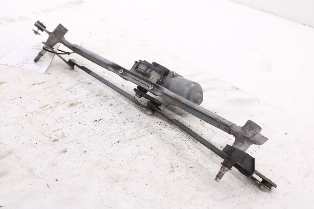 2014-2015 Dodge Durango SXT Front Windshield Wiper Transmission Linkage w/ Motor3