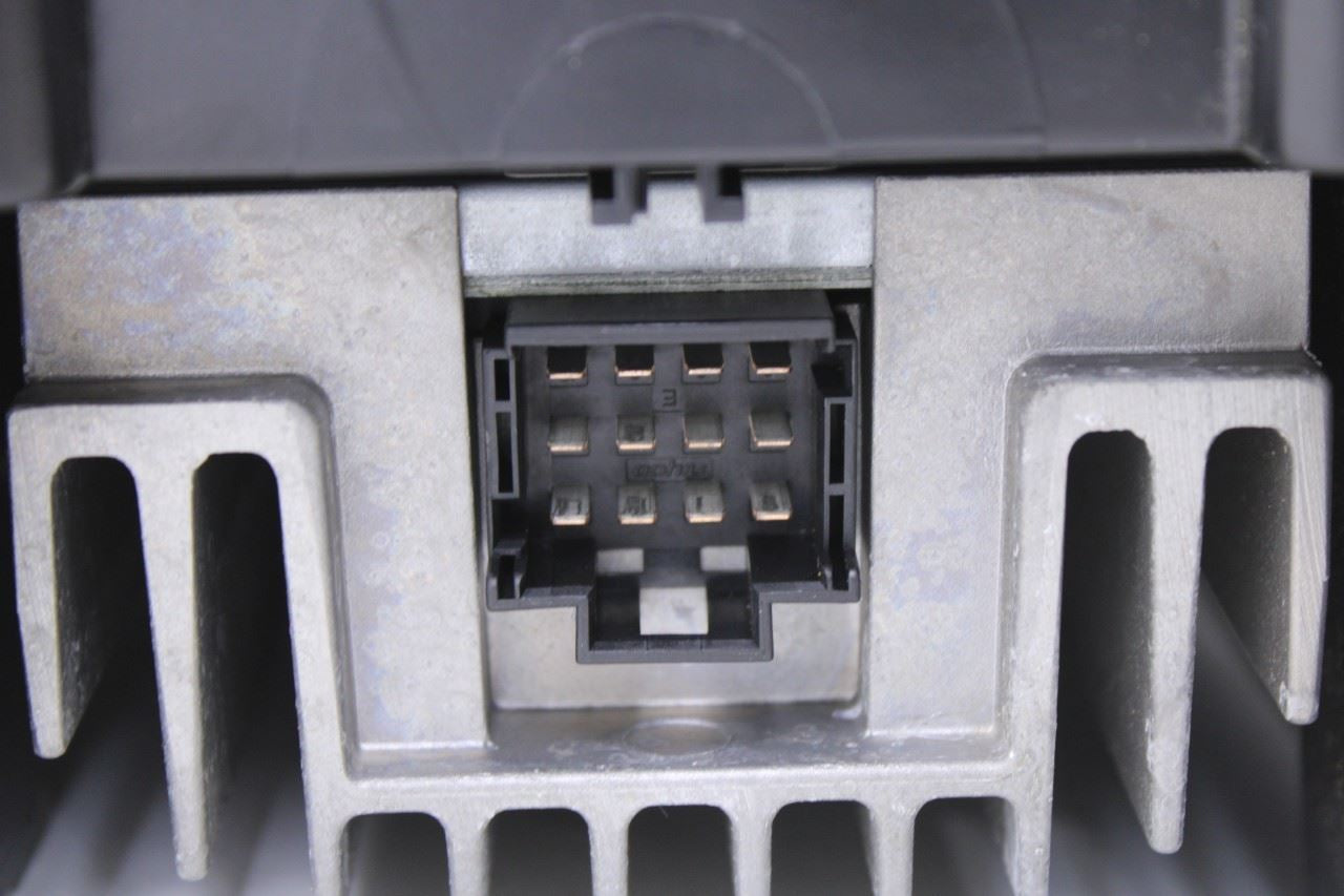 2010-12 Land Rover Range Rover HSE Rear Trunk Cargo Speaker Subwoofer XQA5001108
