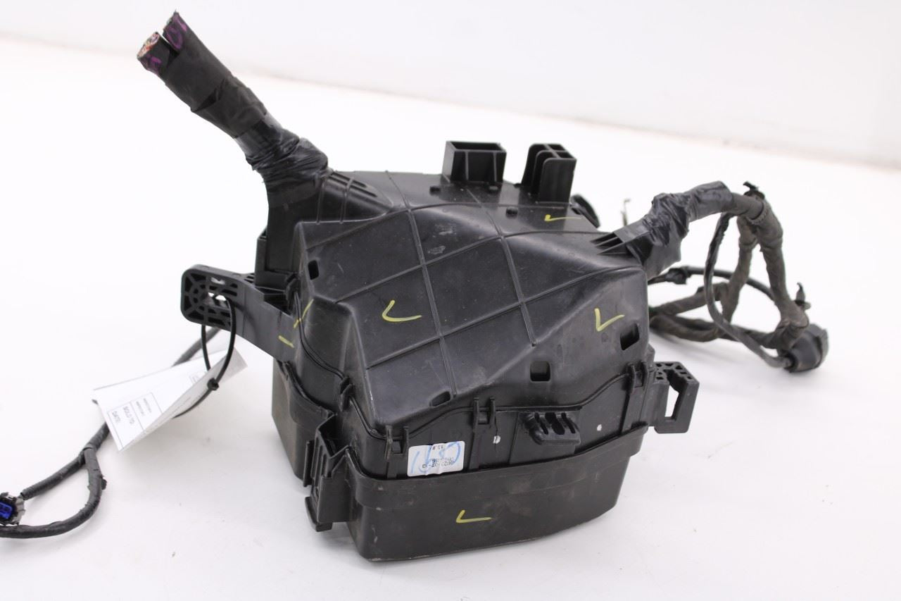 2021-23 Hyundai Santa Fe SEL 2.5L AWD Engine Bay Fuse Relay Box w/ Wire Harness - Alshned Auto Parts