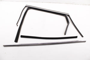 16-18 KIA Sorento EX RR LH Door Run Channel w/ Belt Outer and Inner Weatherstrip