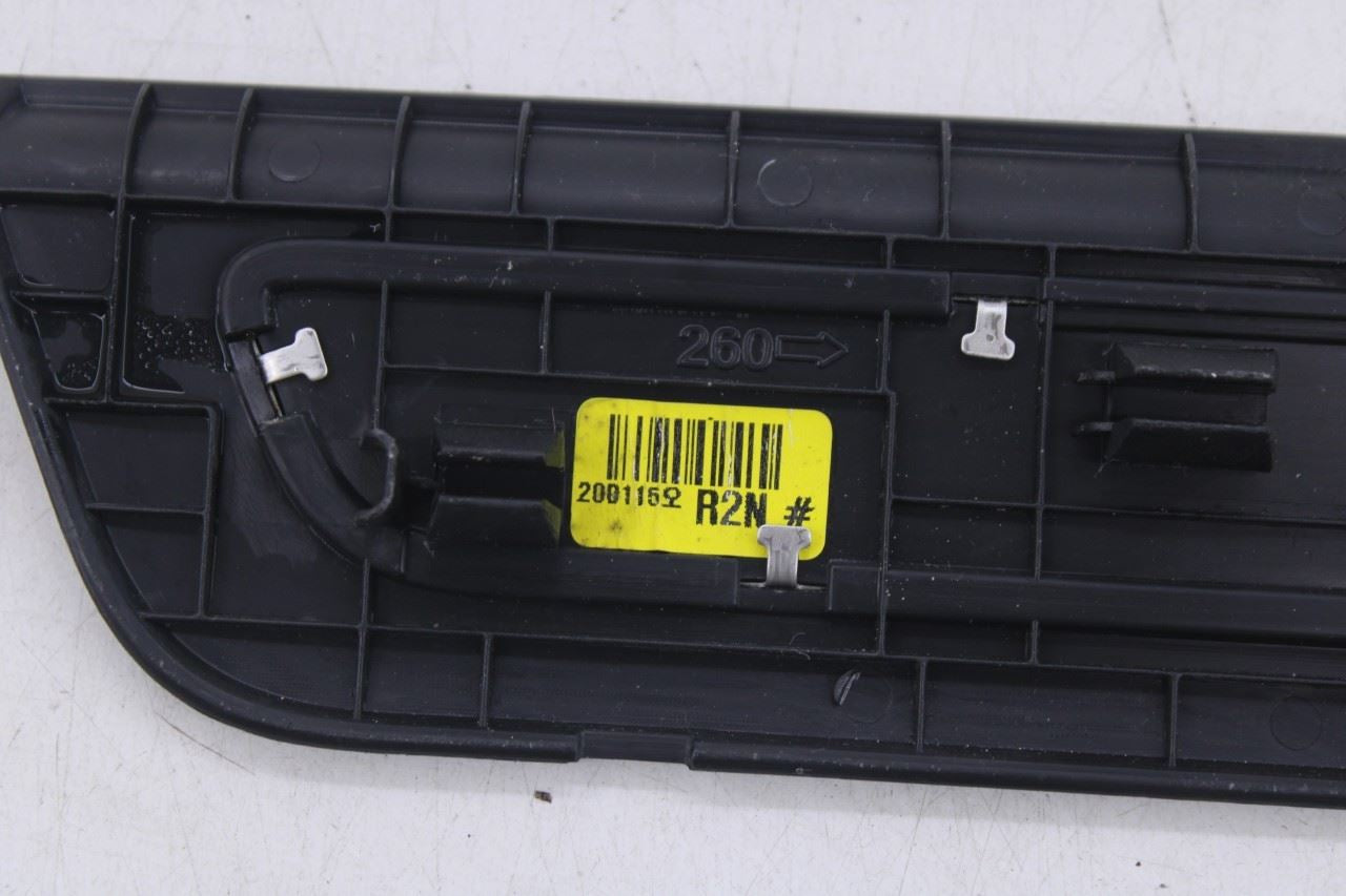 20-26 Hyundai Palisade Limited AWD FR and RR RH and Left Door Sill Scuff Plate13