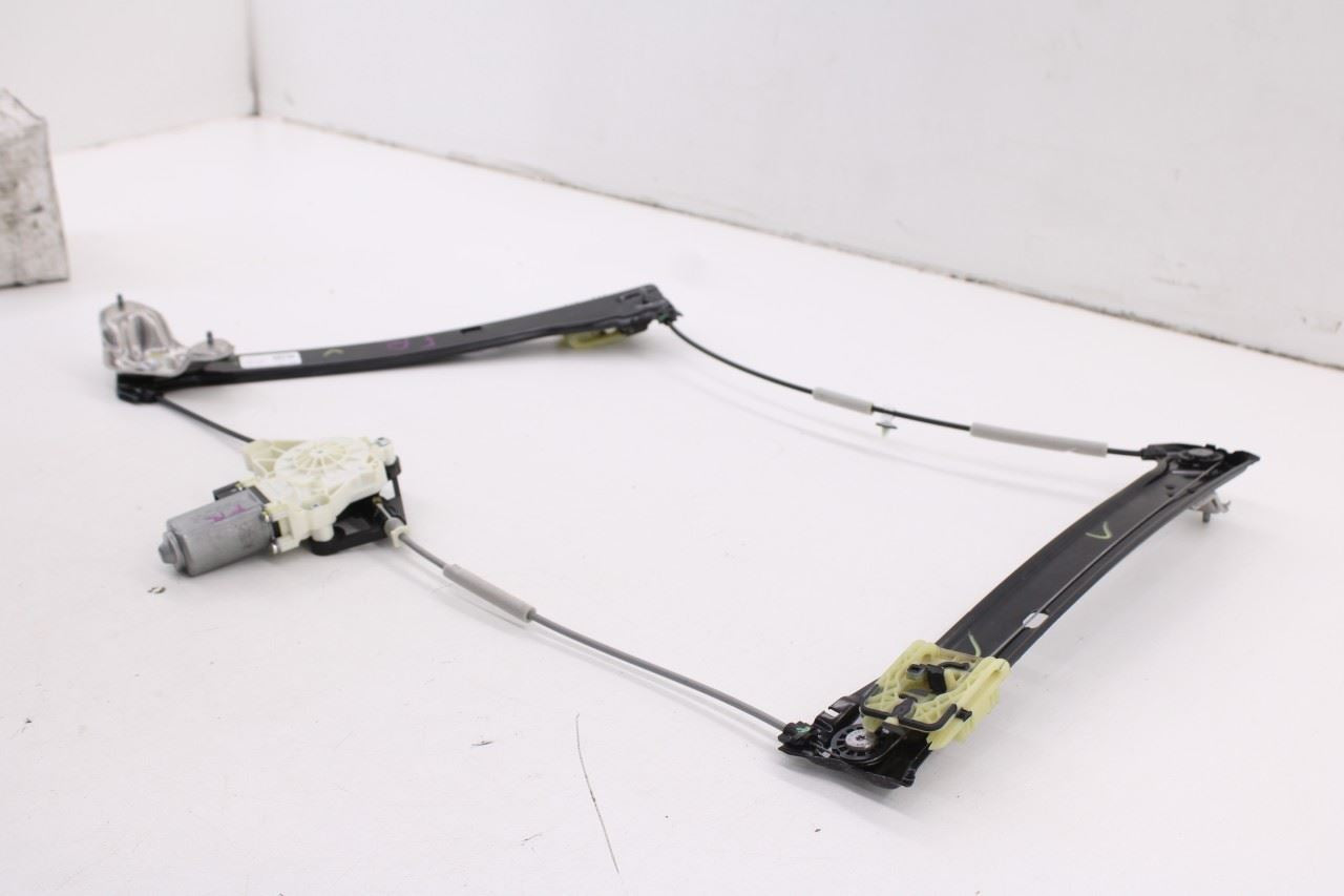2019-2026 Volkswagen Jetta SE Front Right Side Door Window Regulator w/ Motor7