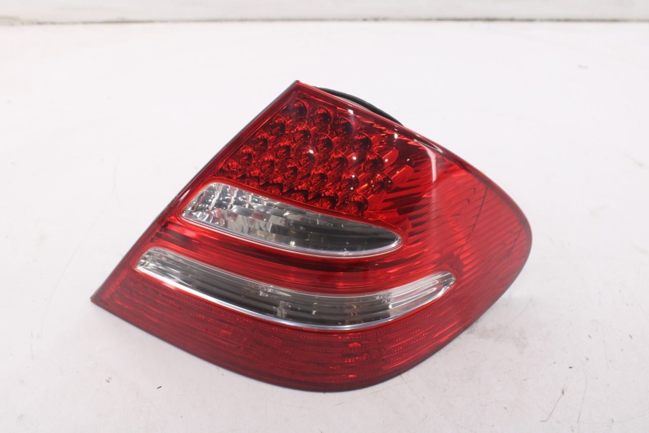 03-06 Mercedes-Benz E500 Rear Right Passenger Side Tail Light Lamp 211-820-06-64 - Alshned Auto Parts