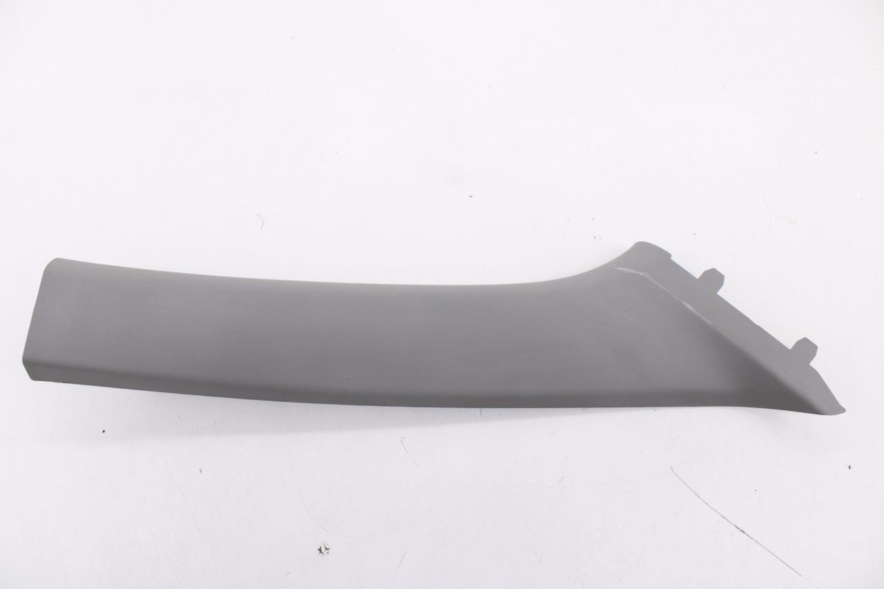 18-24 Chevrolet Equinox LT Front Right and Left A-Pillar Interior Trim 842300817