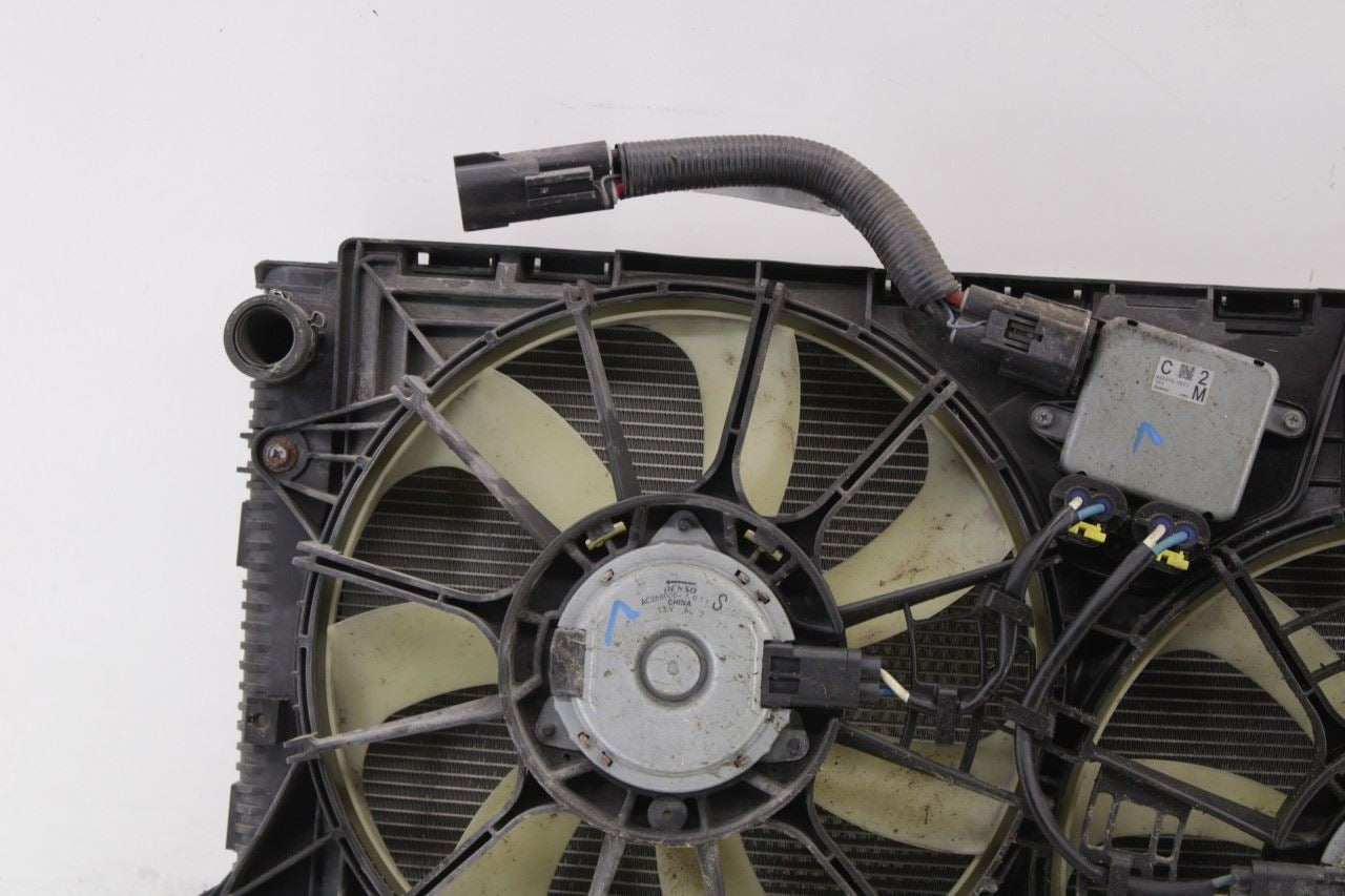 17-18 Jeep Cherokee Limited 3.2L Radiator w Dual Radiator Cooling Fan Motor Assy - Alshned Auto Parts