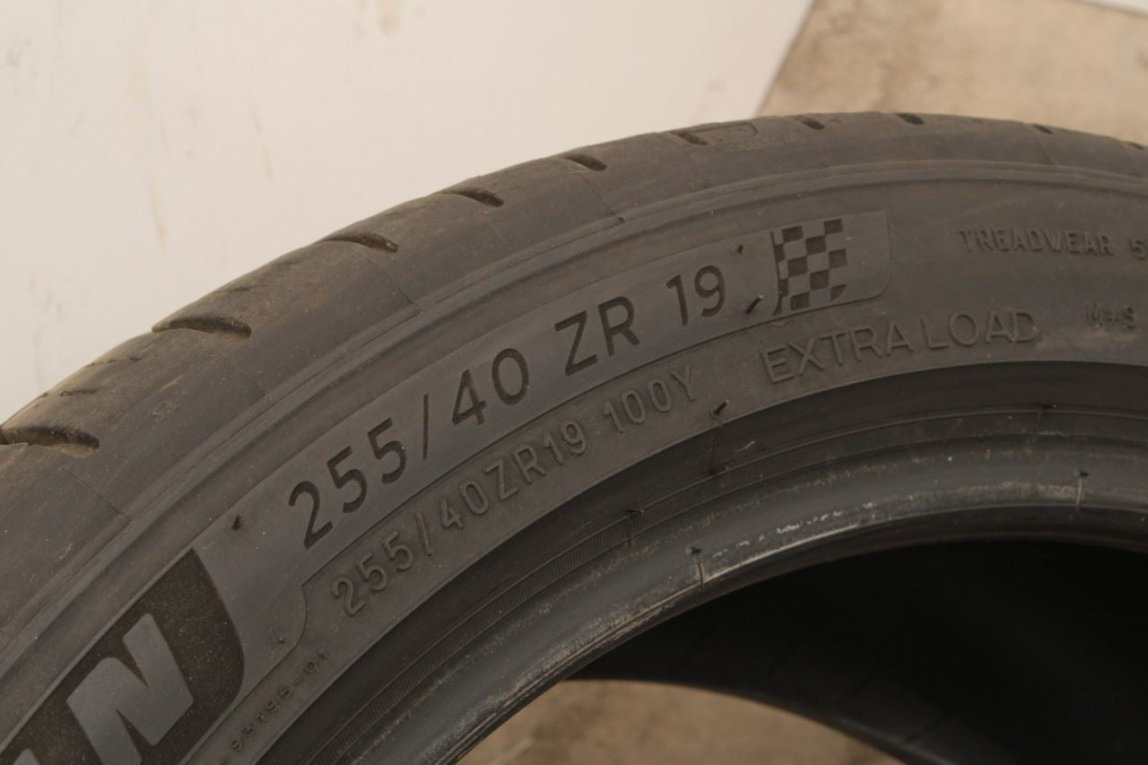2024 Tire Michelin Pilot Sport All Season 4 255/40ZR19 100Y R811915