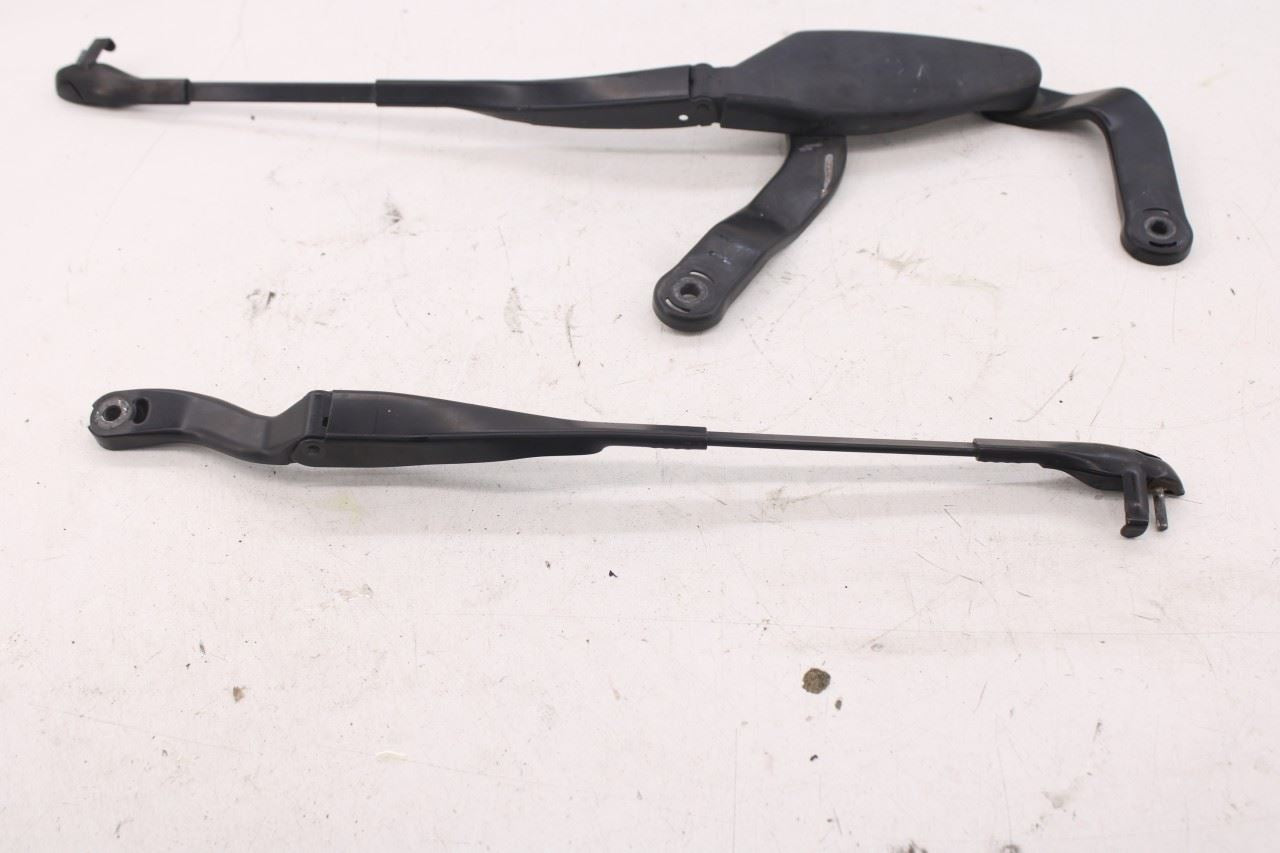 04-2005 Mercedes-Benz E500 Front Left and Right Windshield Wiper Arm 2118201144 - Alshned Auto Parts