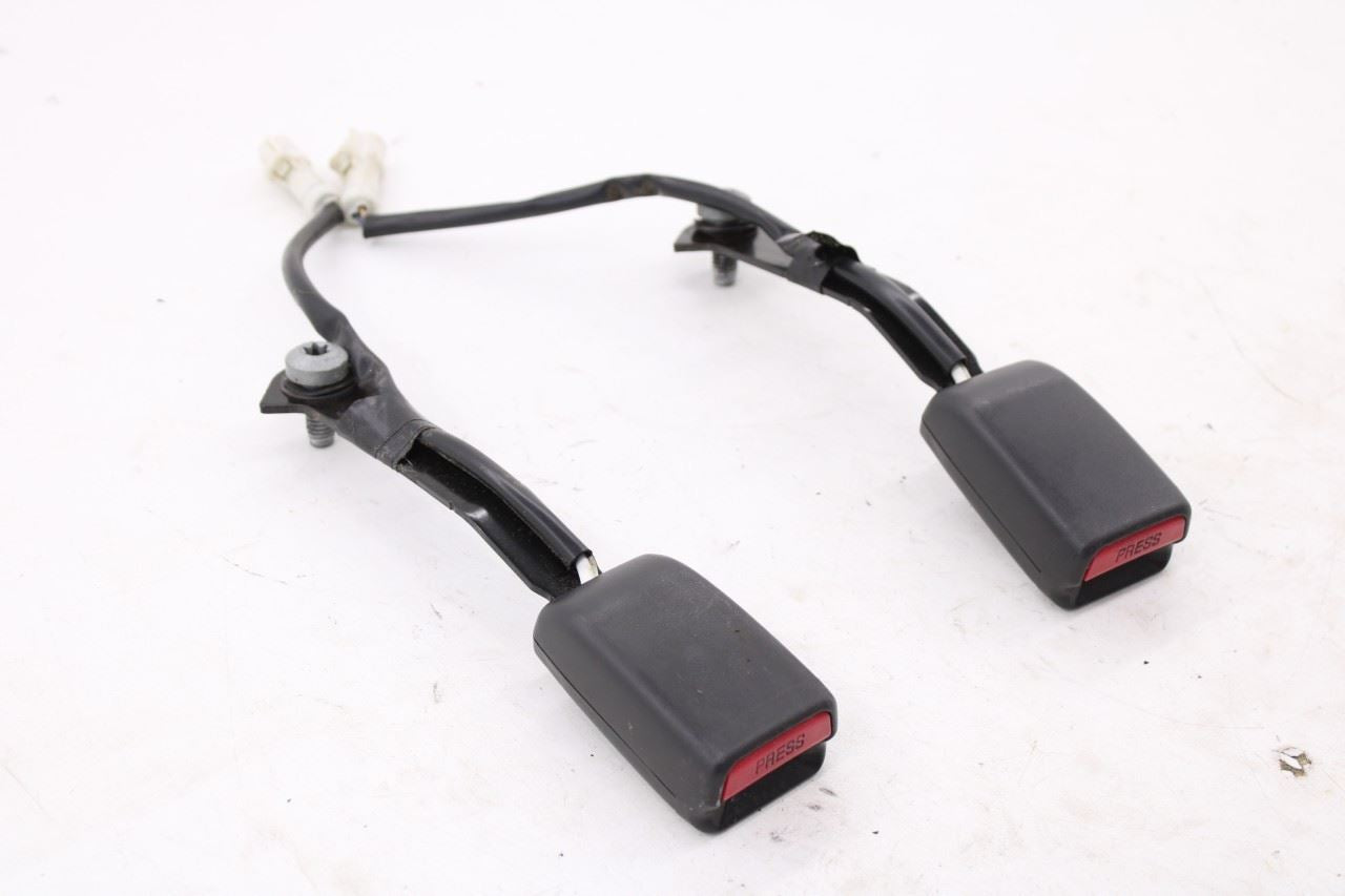 05-12 Ford Mustang Premium Conv V6 RWD Front Right and Left Seat Belt Buckle Set2