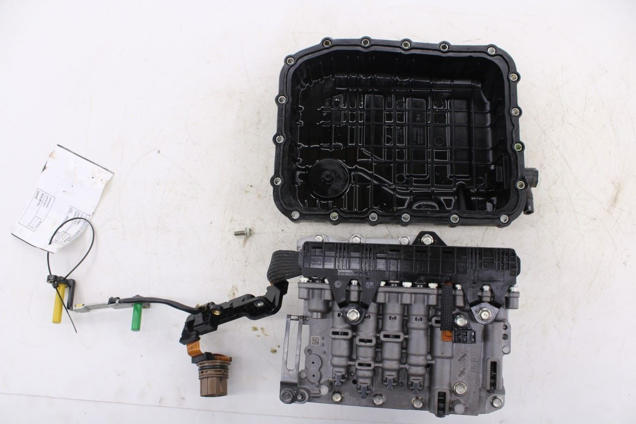 14-16 Kia Soul 1.6L FWD 6-Spd Auto Transmission Valve Body w/ Oil Pan 46210-26000