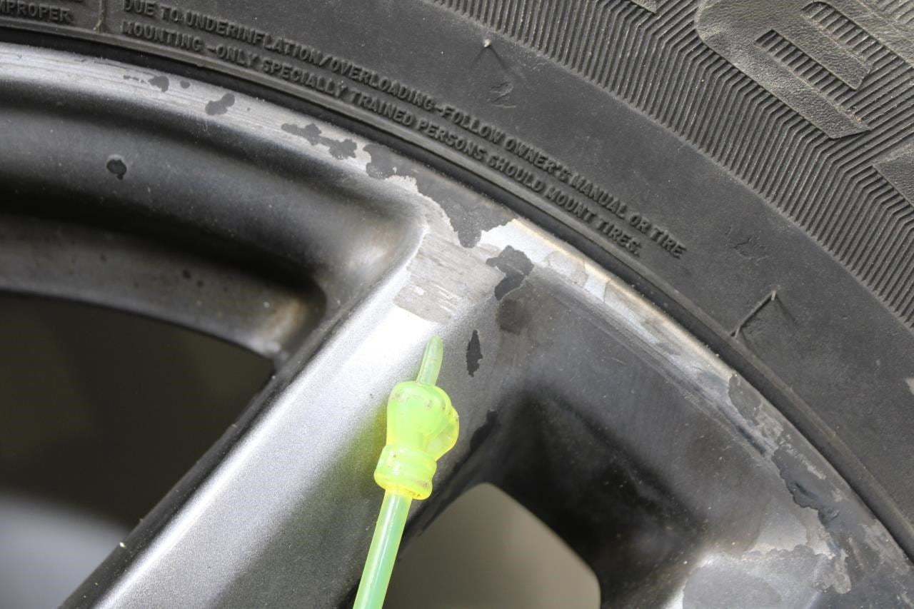 2017-19 GMC Acadia SLT-1 Wheel Tire Cooper Discover A/T 265/65R18 Set 4 84760166 - Alshned Auto Parts