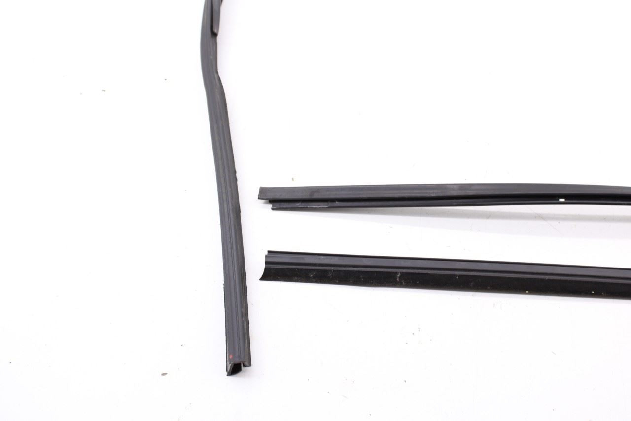 2007-17 Jeep Wrangler Unlimited Sport FR LH Door Run Channel w/ Weatherstrip Set - Alshned Auto Parts