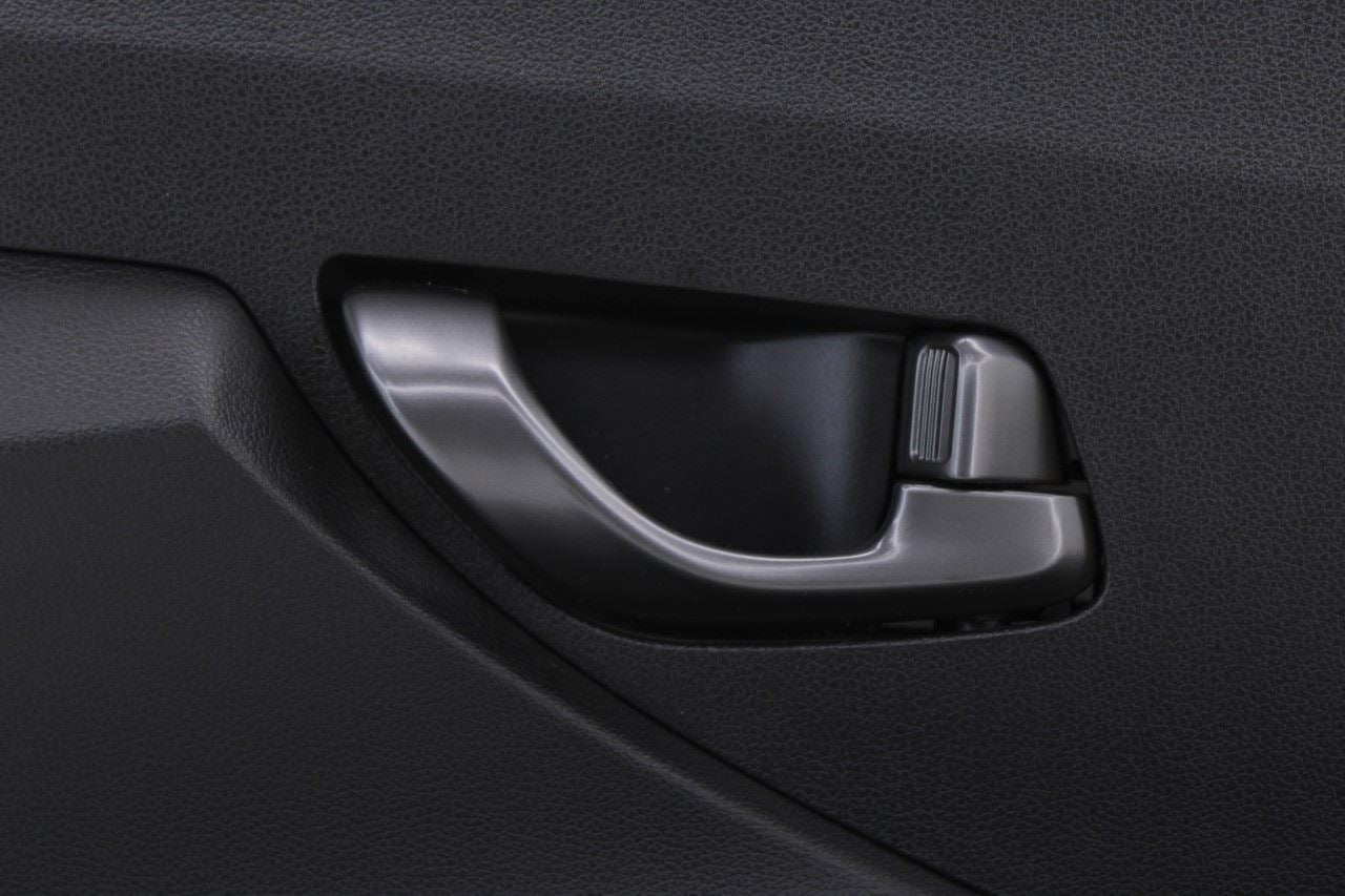 2019-21 Hyundai Veloster Front Right Passenger Side Door Trim Panel 82725-J30006