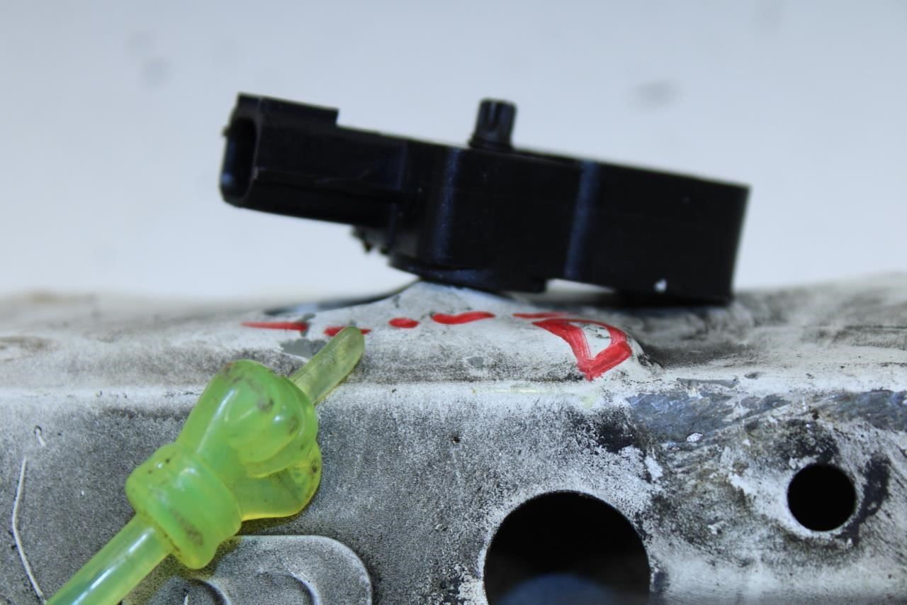 2017-2023 GMC Acadia SLT-1 Radiator Support Upper Center Tie Bar 84281807 *ReaD* - Alshned Auto Parts