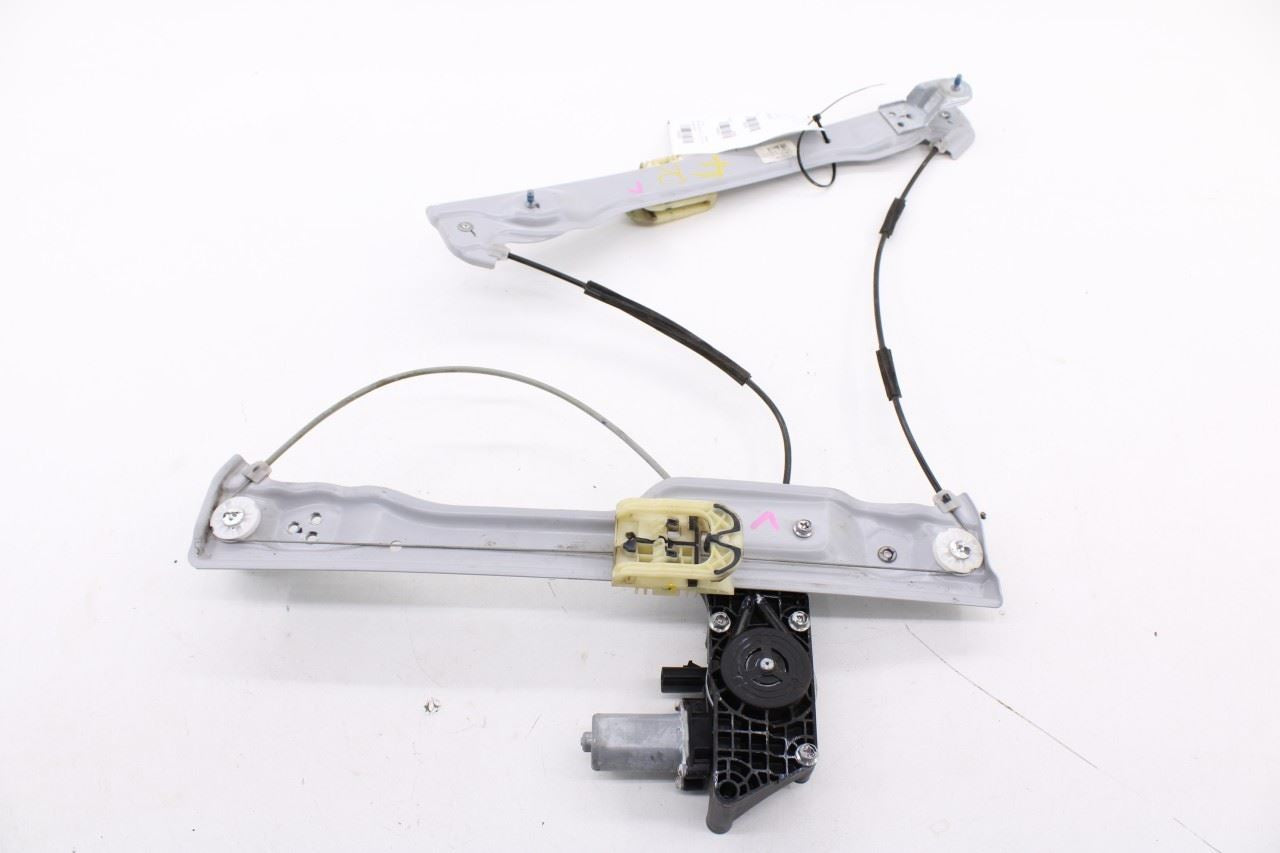 2018-2024 Chevrolet Equinox LT Front Right Side Door Window Regulator w/ Motor7