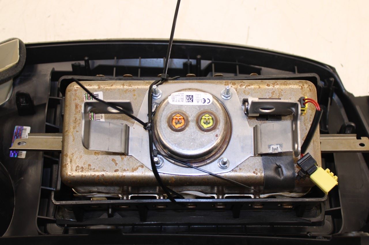 2015-2020 Infiniti QX60 Front Right Passenger Side Dash Trim Cover w/ Air Vent - Alshned Auto Parts