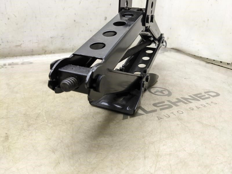 2015-20 Ford F150 Super Crew Cab 3.5L 4WD Lifting Jack and Tool Kit w/ Tools Bag6
