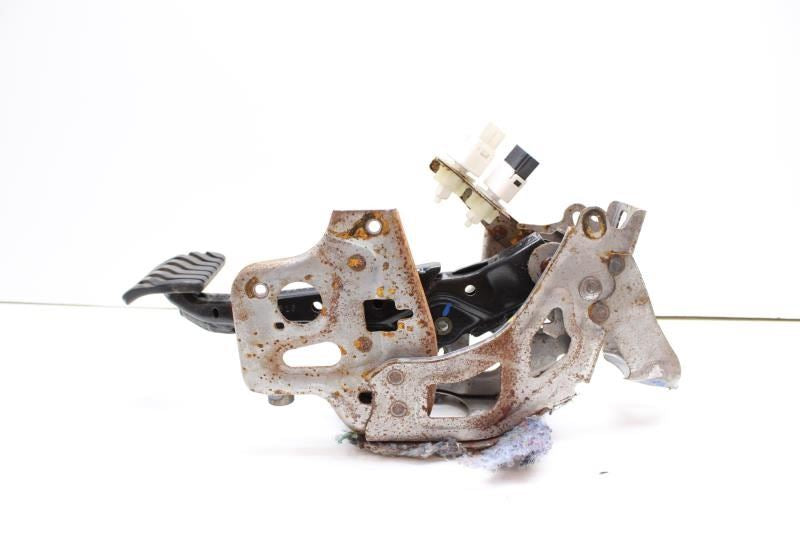 2019 Nissan Altima Brake Pedal w/ Bracket 46501-6CA0A OEM - Alshned Auto Parts
