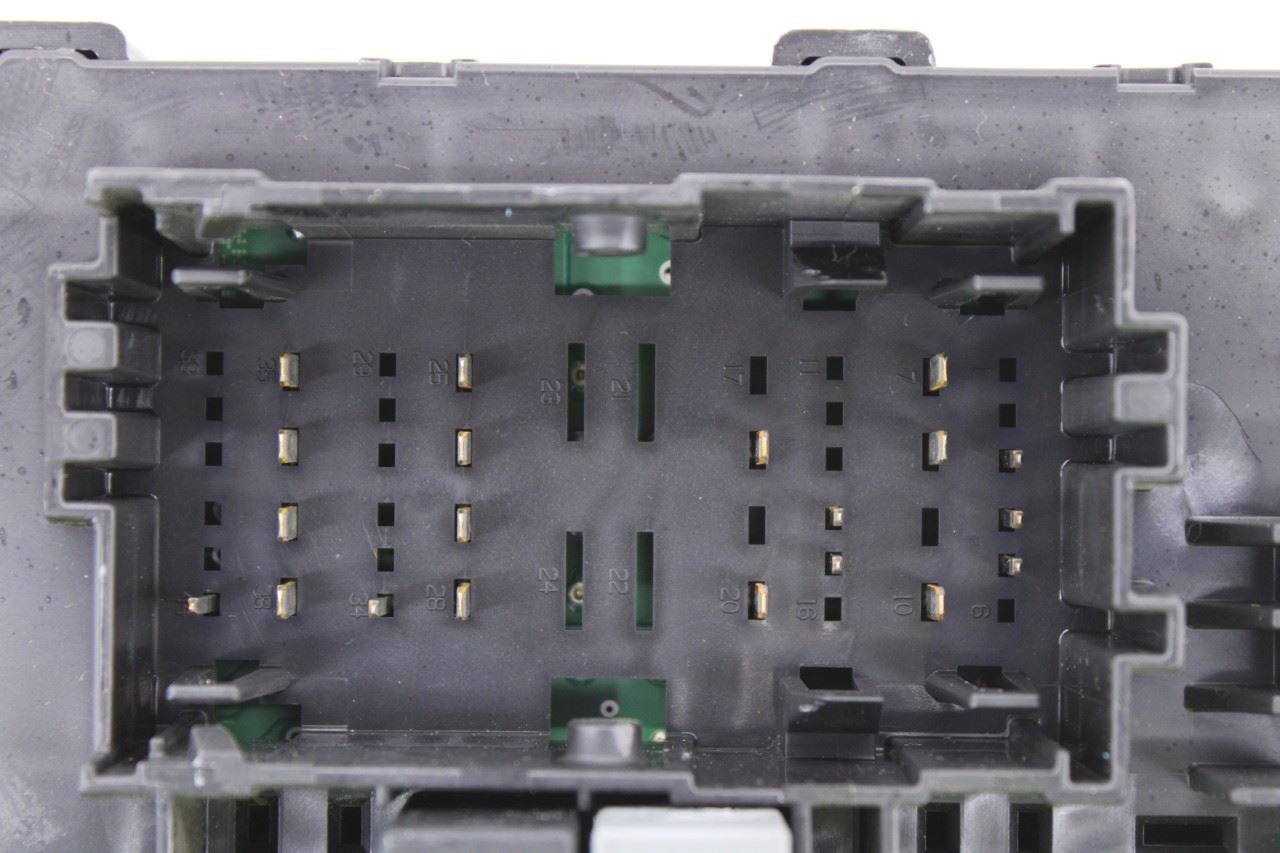 2014-19 Chevy Silverado 1500 2WT Instrument Panel Fuse Relay Junction Block Set - Alshned Auto Parts