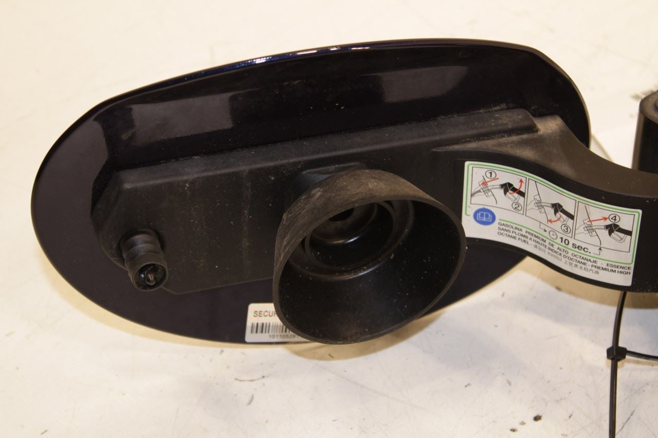 2014-17 Maserati Ghibli S Q4 3L Fuel Tank Filler Door Lid Cover Panel 670036170 - Alshned Auto Parts