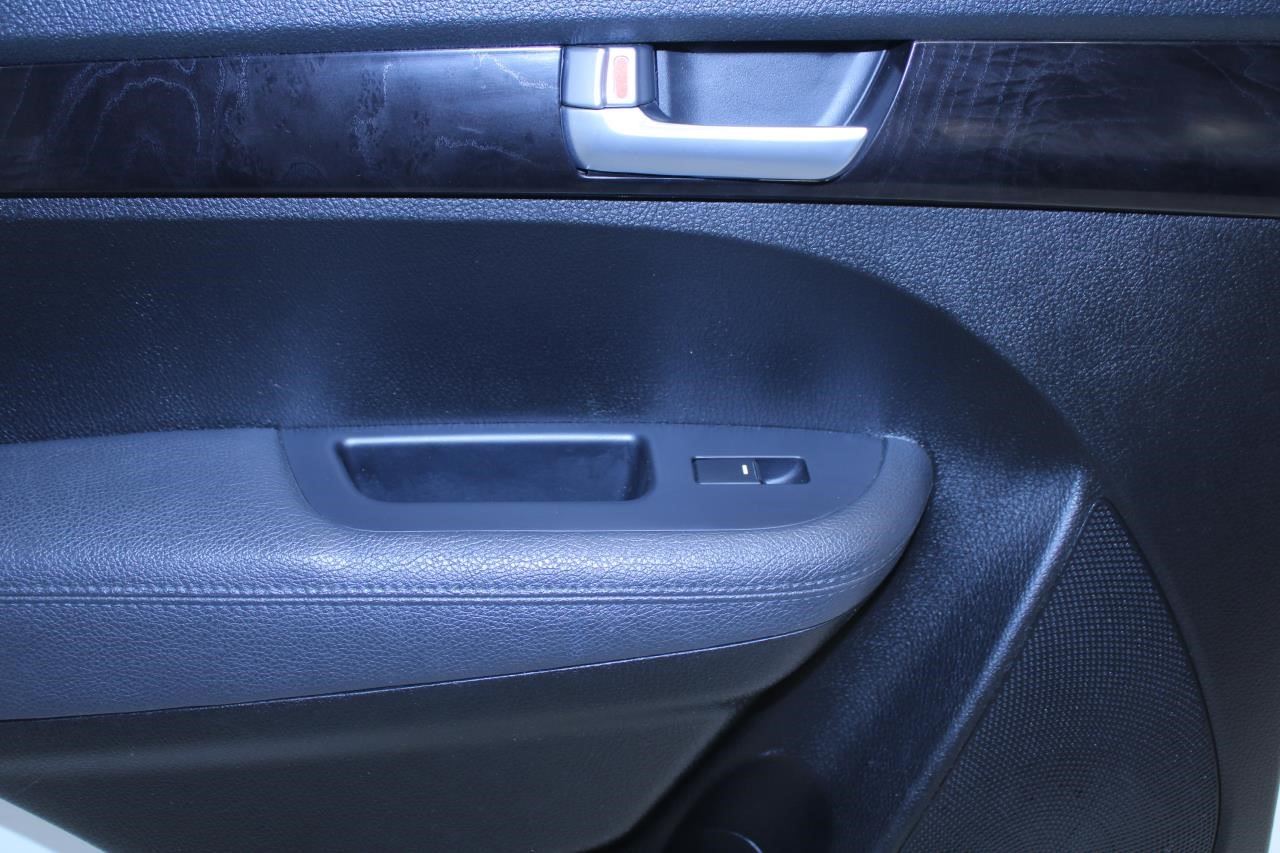 2014-2015 Kia Sorento Rear Left Driver Side Door Trim Panel 83301-1U860AUS OEM - Alshned Auto Parts