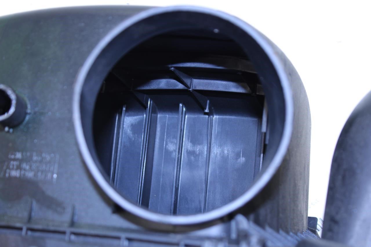 11-21 Jeep Grand Cherokee Air Intake Cleaner w/ Fuel Air Cleaner Duct 68084277AA - Alshned Auto Parts