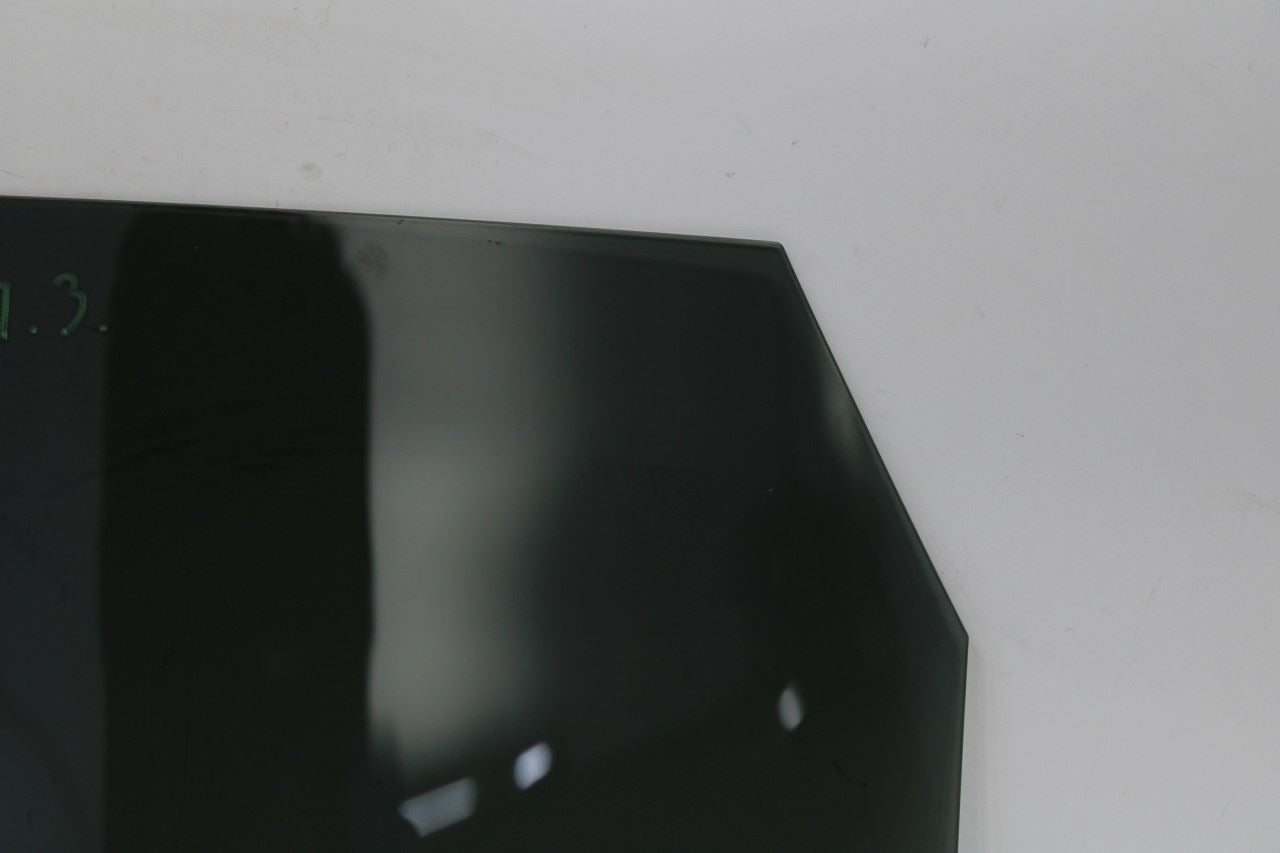 2016-2020 Kia Sorento LX Rear Right Passenger Side Door Window Glass 83421-C5010 - Alshned Auto Parts