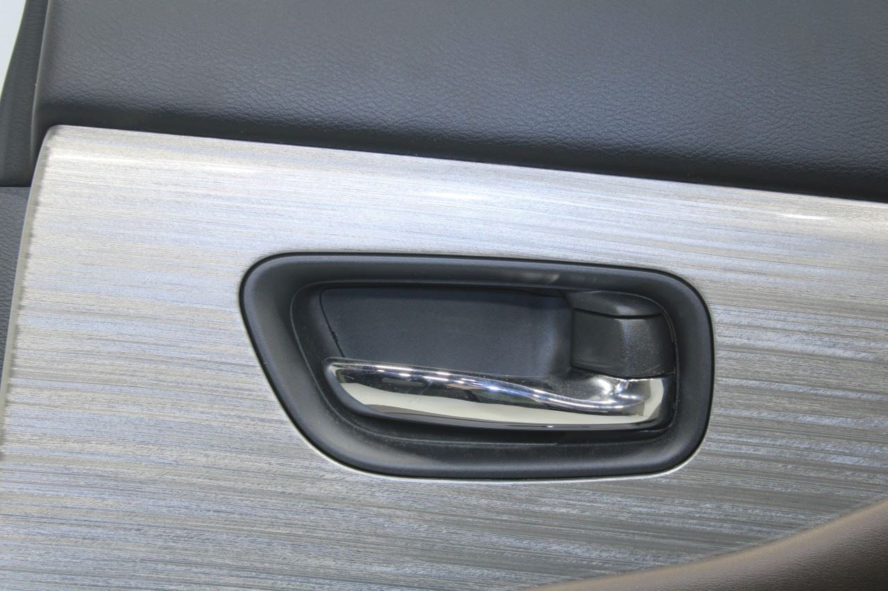 2015-2019 Nissan Murano Platinum Rear Right Side Door Trim Panel 82900-5AA2D OEM - Alshned Auto Parts