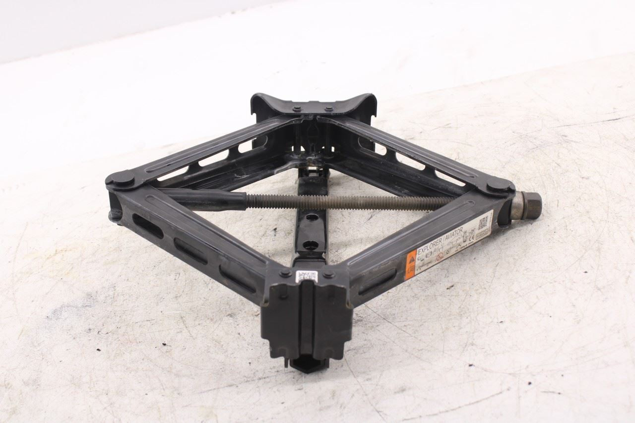 2020-26 Ford Explorer Interceptor Scissor Lift Jack and Tool Kit LB5C-17A078-AA5