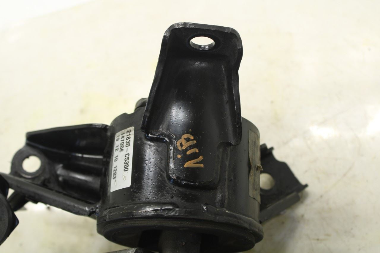 2016-2020 Kia Sorento LX 3.3L Rear Left Transmission Mount Bracket 21830-C5300 - Alshned Auto Parts