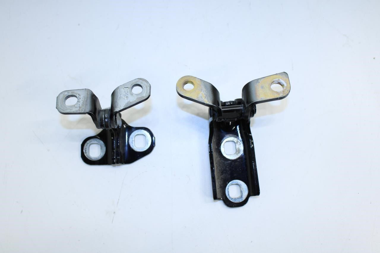 18-24 GMC Terrain Denali Rear Right Side Door Hinge Upper and Lower 13590932 OEM - Alshned Auto Parts