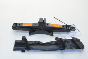 13-20 Nissan Pathfinder SV 3.5L Lift Jack and Tool Kit w/ Tools Bag 99550-3JA1A
