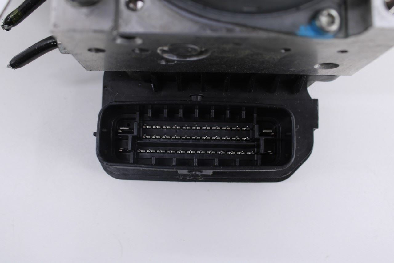 17-23 Toyota Tacoma SR5 ABS Anti Lock Brake Pump Control Module 89541-04390 OEM1